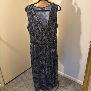 Roz&Ali Elegant Black and White Patterne faux wrap jumpsuit